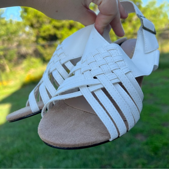 angel steps Shoes - NWOT Angel Steps Weave Wedge Sandal Size 6.5